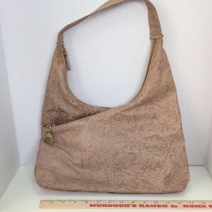 Elegant Tan Leather Shoulder Bag